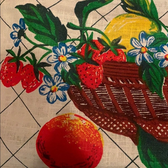 Table cloth - Picture 3 of 3